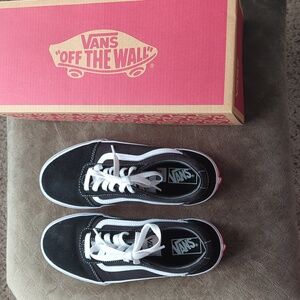 LAST CHANCE BEFORE DONATION!  Vans Ward